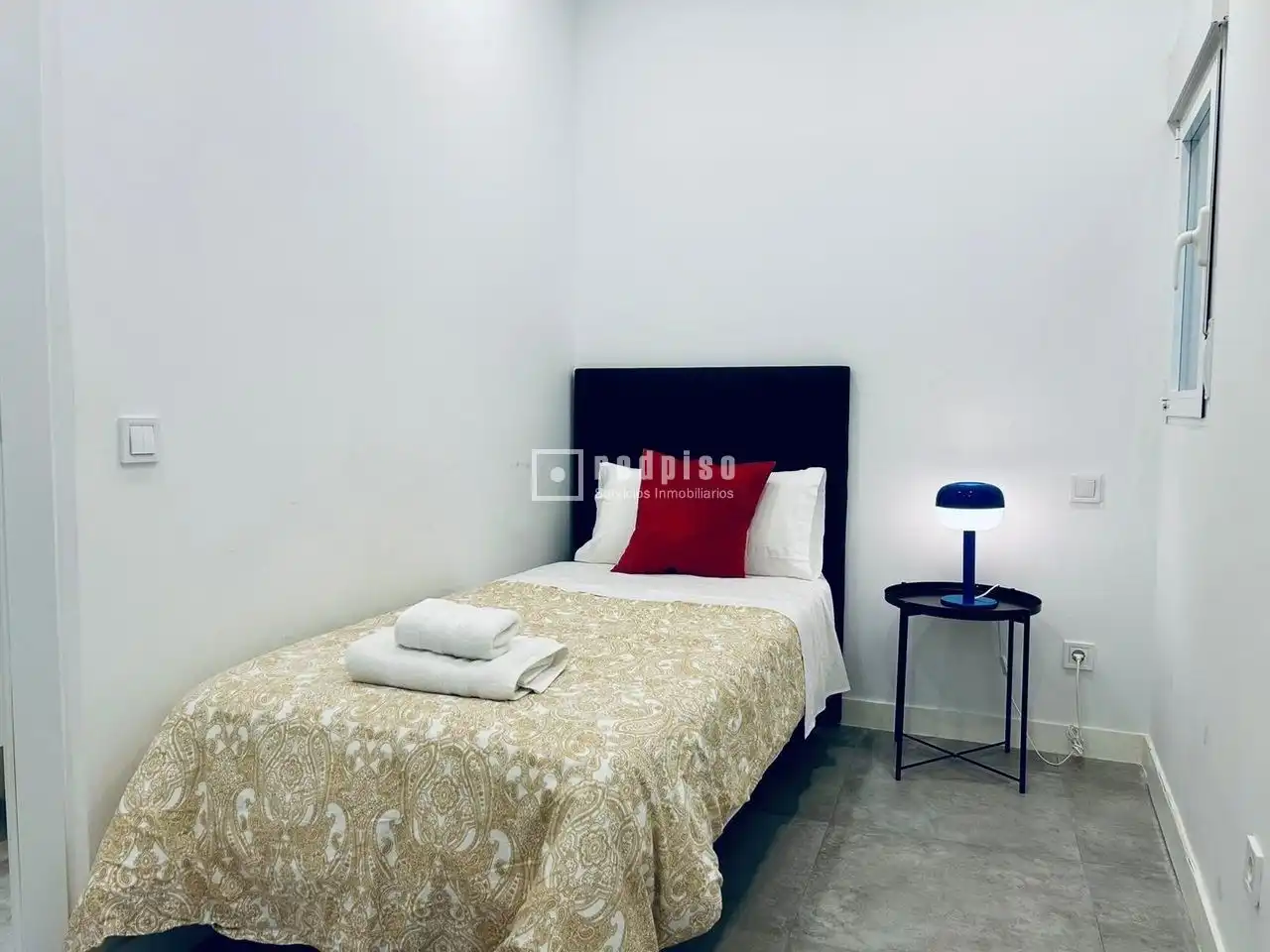 Habitación de Piso en venta en Madrid con Terraza, Amueblado y Alarma