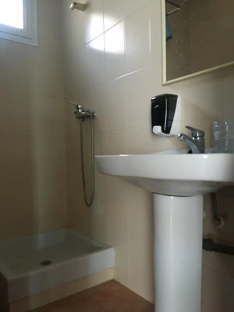 Business premises for sale in Carrer de la Torre de Taialà 40, imagen 25