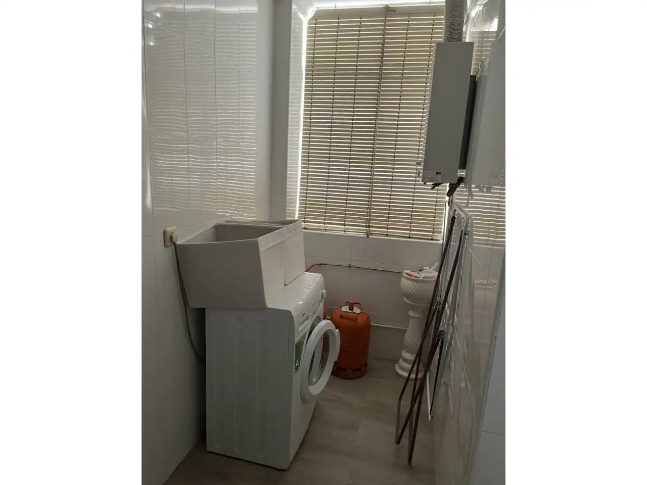 Bathroom of Flat for rent in Morón de la Frontera  with Air Conditioner, Furnished and Balcony