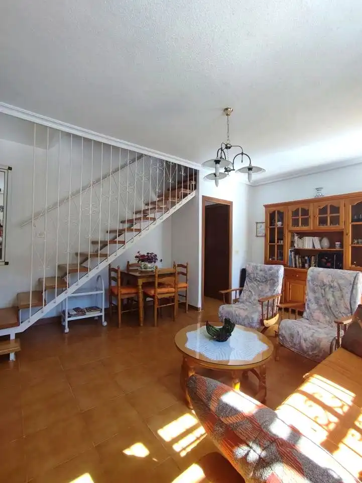 Casa o xalet en venda en San Pedro del Pinatar amb Aire condicionat, Jardí privat i Terrassa
