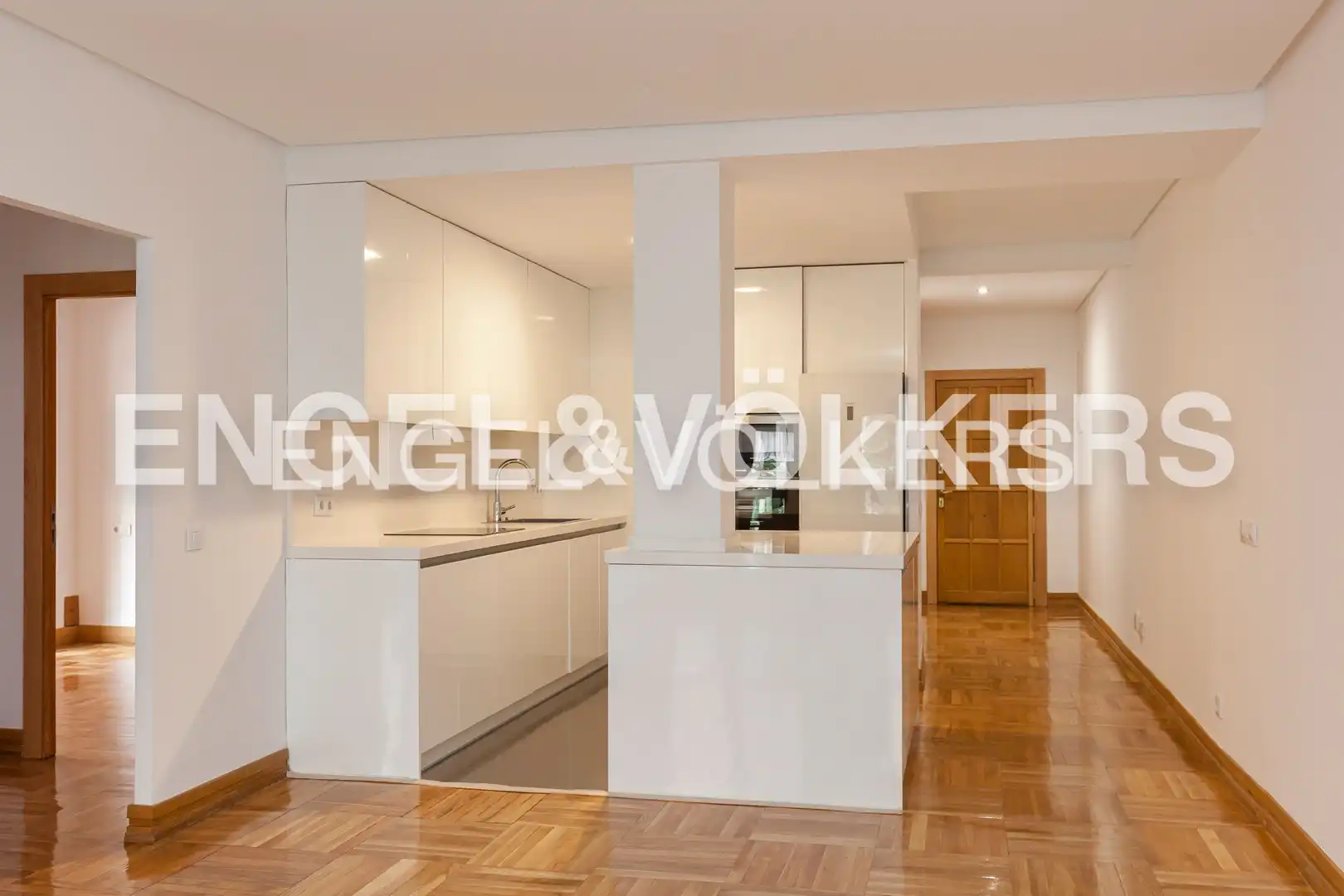 Cocina de Piso de alquiler en Madrid con Aire acondicionado, Calefacción y Parquet