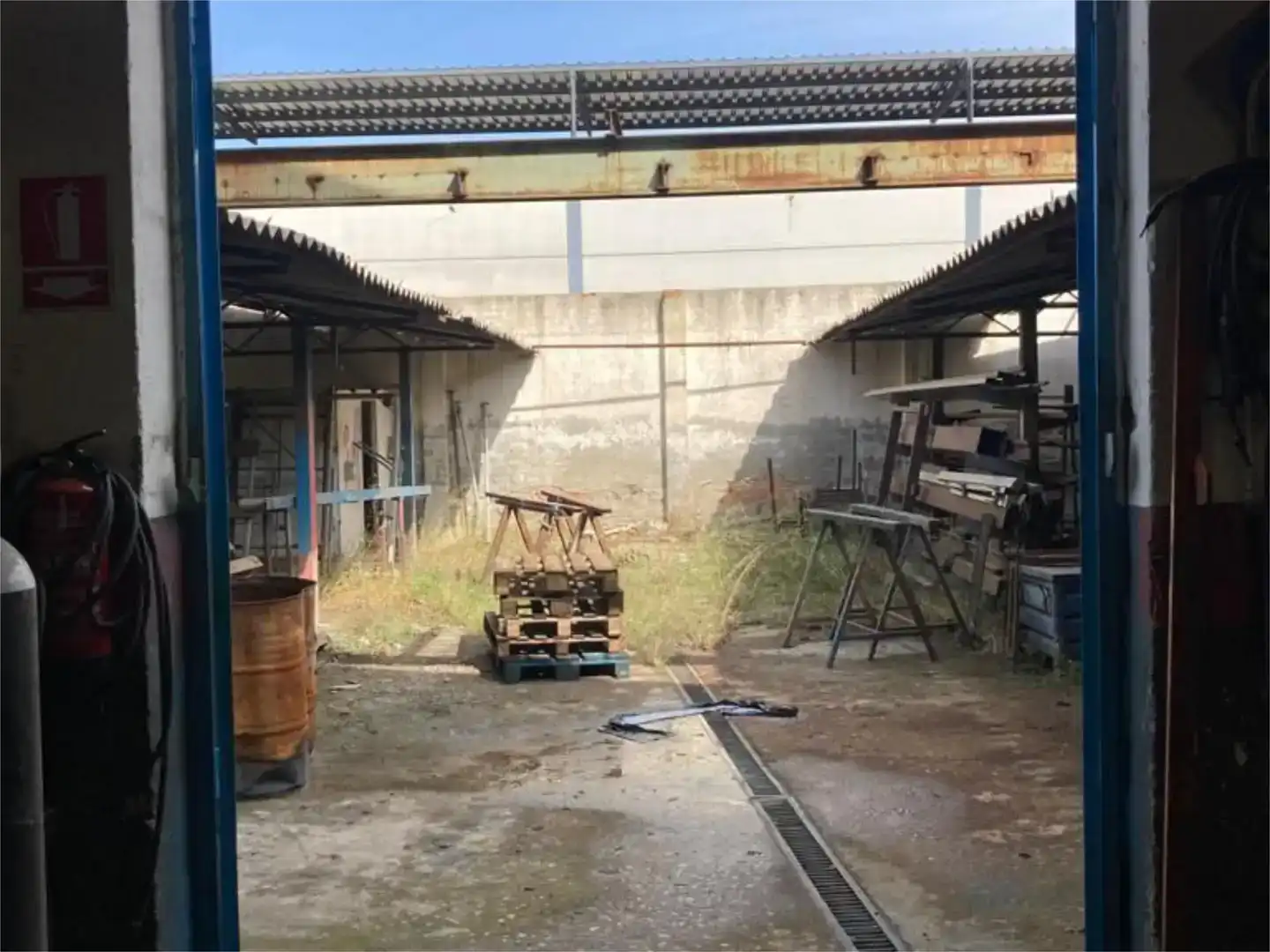 Vista exterior de Nau industrial en venda en Torrejón de Ardoz