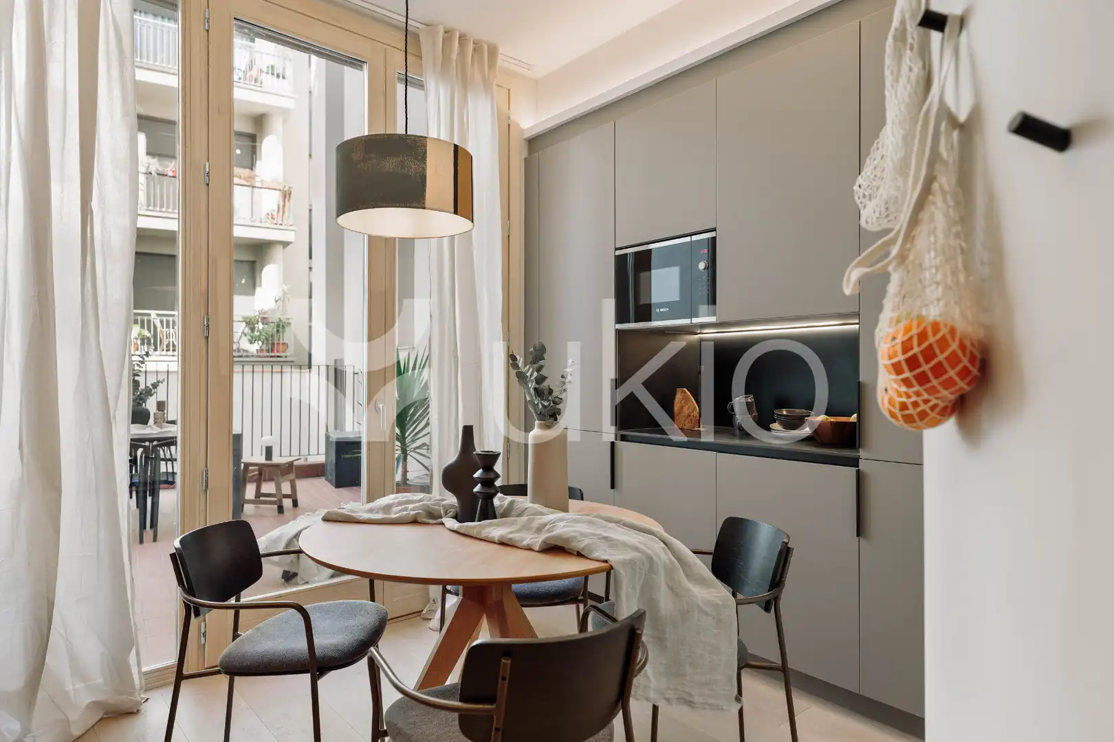 Cocina de Apartamento de alquiler en Barcelona con Aire acondicionado, Calefacción y Terraza