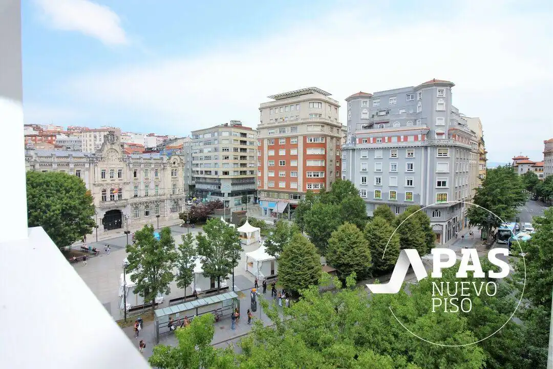 Außenansicht von Wohnung zum Verkauf in Santander mit Heizung und Balkon