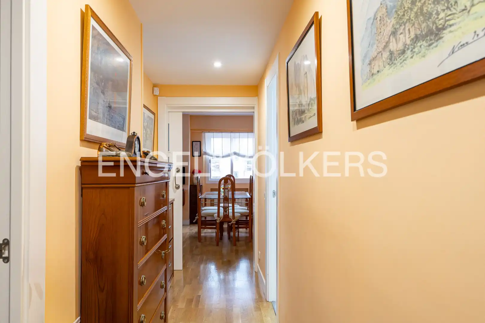 Wohnung zum Verkauf in Madrid mit Klimaanlage, Heizung und Terrasse