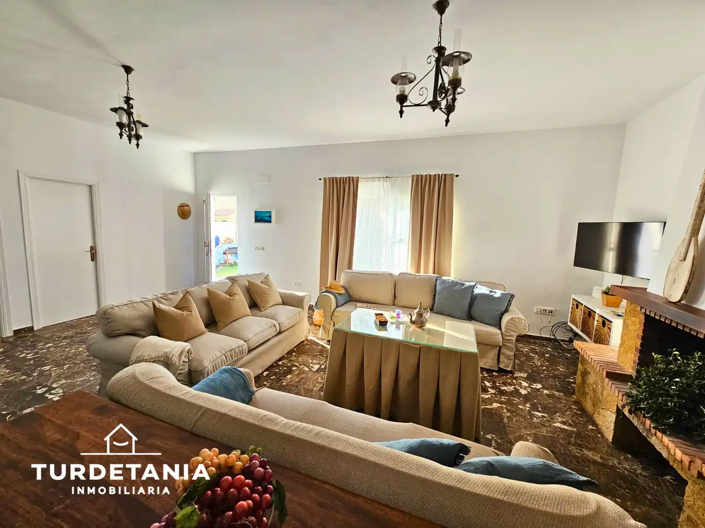 Sala de estar de Casa o chalet de alquiler en Chipiona con Aire acondicionado, Jardín privado y Amueblado