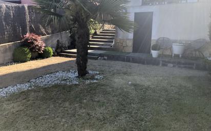 Jardí de Casa adosada en venda en Segovia Capital amb Calefacció i Terrassa