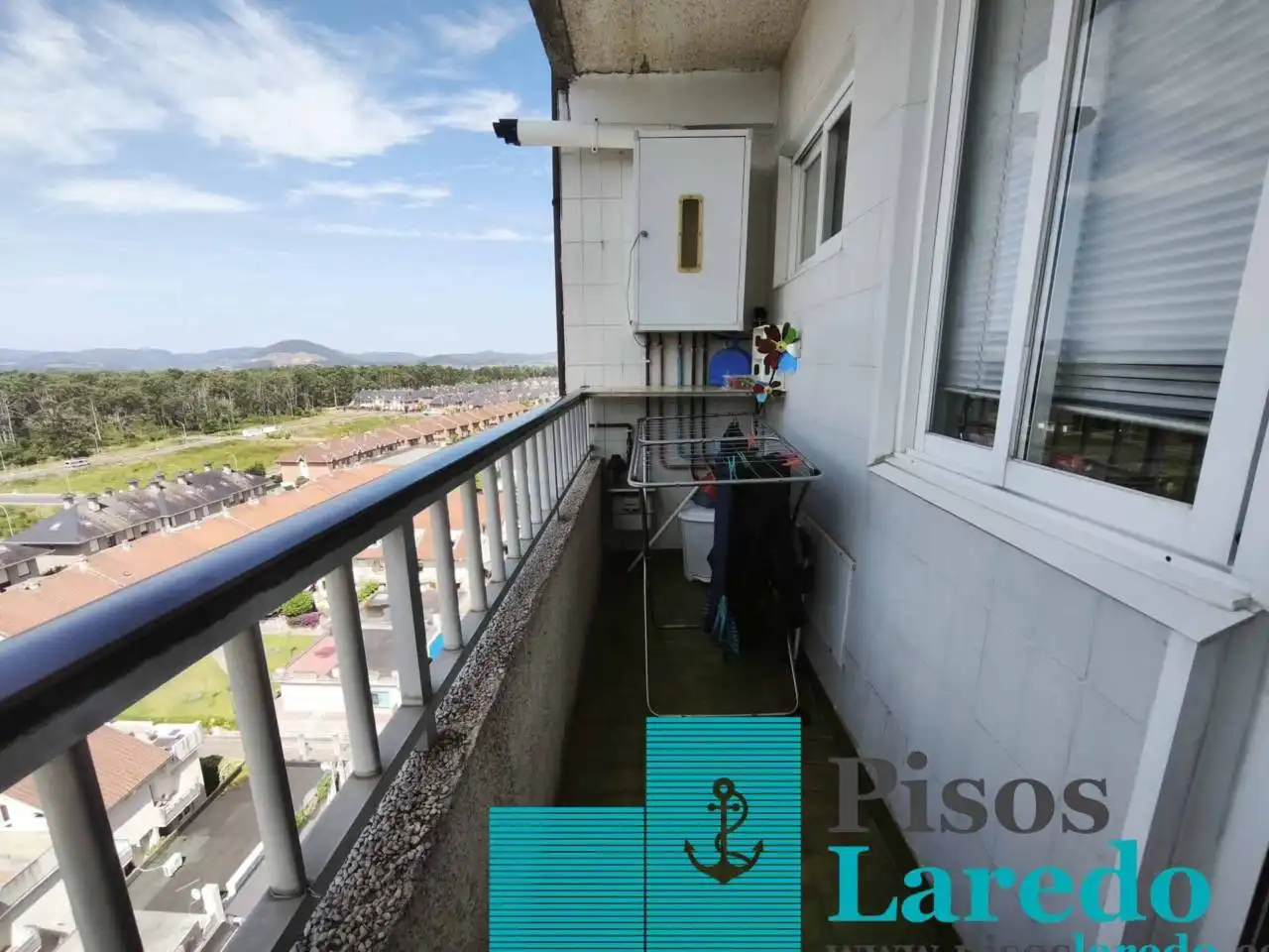 Terrassa de Pis en venda en Laredo amb Calefacció i Balcó