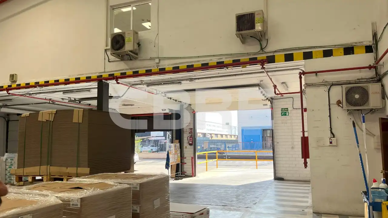 Nave industrial de alquiler en Pinto