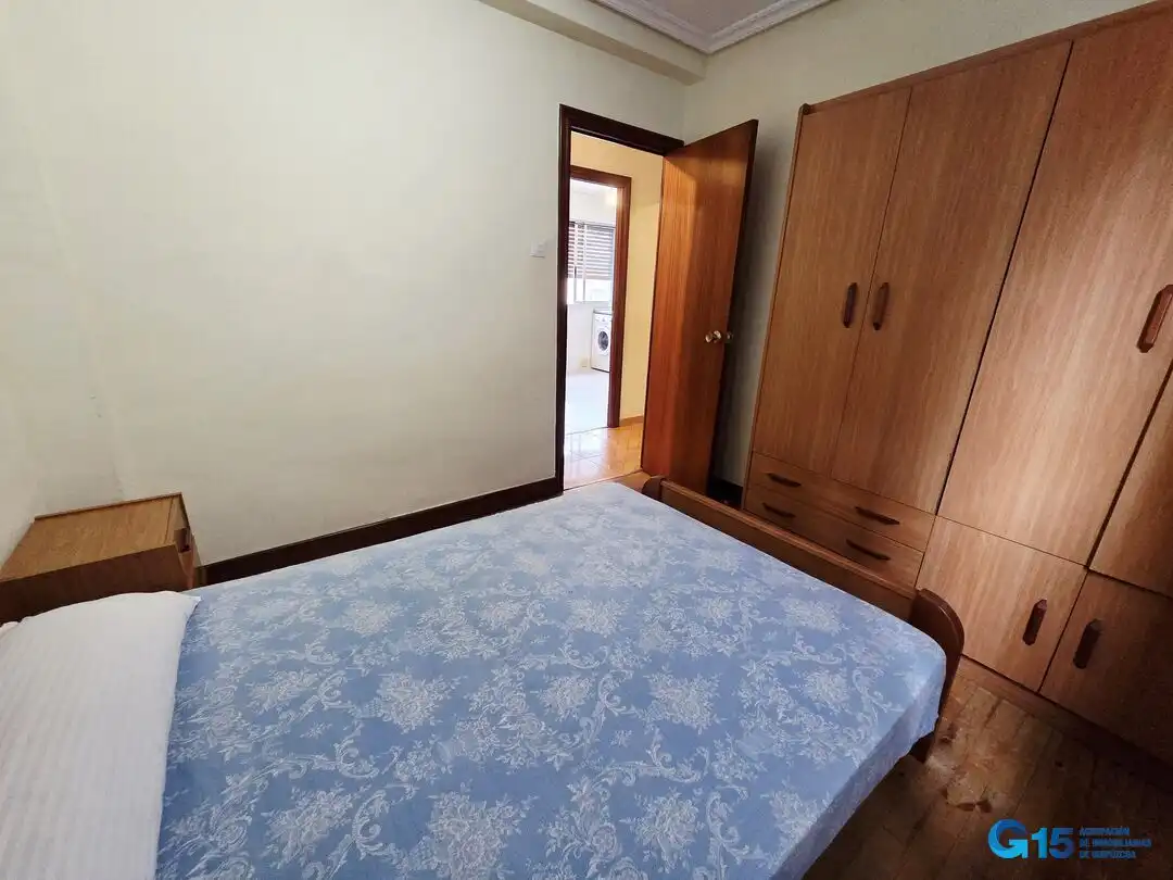 Bedroom of Flat for sale in Errenteria