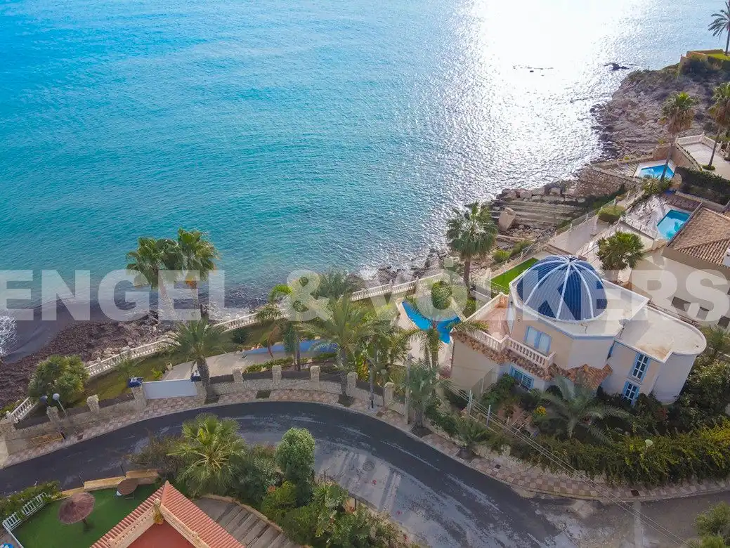 Exterior view of Houses for sale in El Campello  with Air Conditioner, Private garden and Terrace