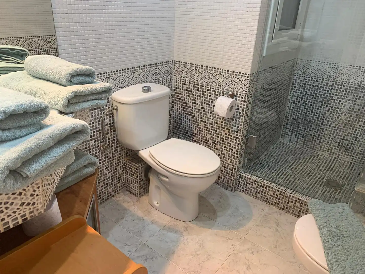 Bathroom of Flat for sale in Castelldefels