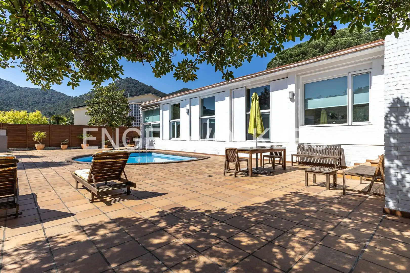 Vista exterior de Casa o xalet en venda en Argentona amb Calefacció, Jardí privat i Terrassa