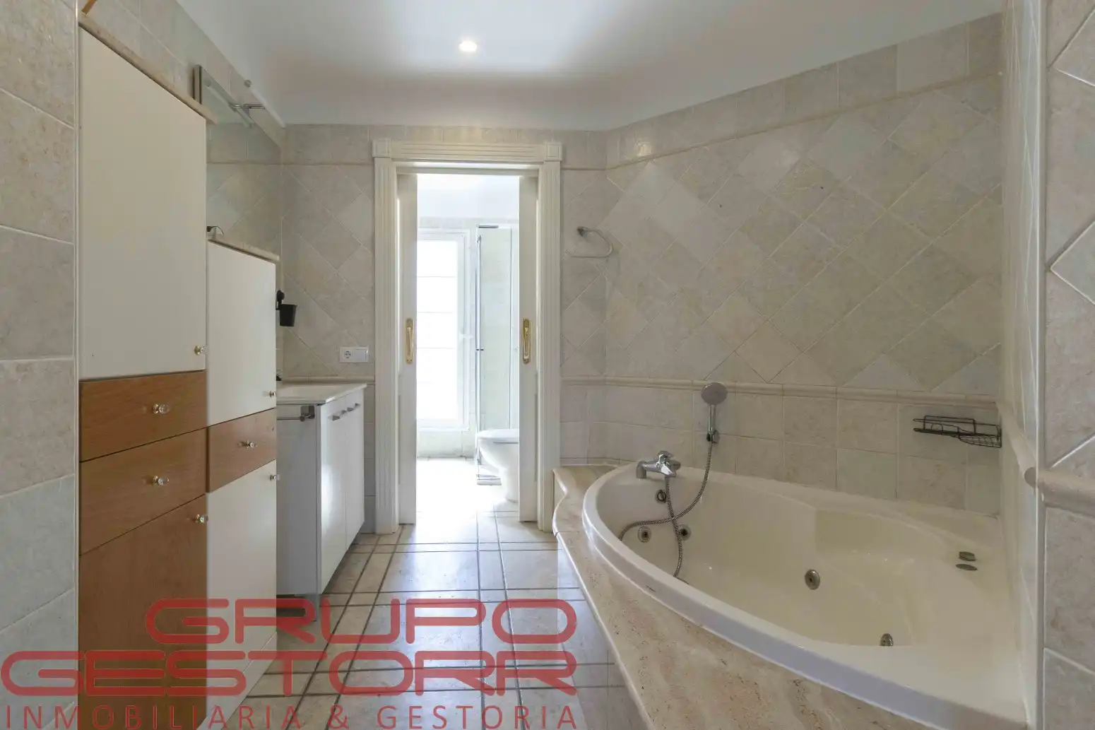 Bathroom of Houses for rent in Riba-roja de Túria  with Air Conditioner, Terrace and Storage room
