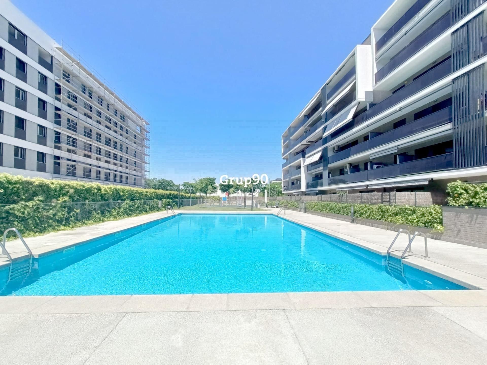 Piscina de Pis en venda en  Lleida Capital amb Calefacció, Parquet i Terrassa