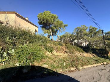 Wohnbaugrundstück zum Verkauf in Olivella