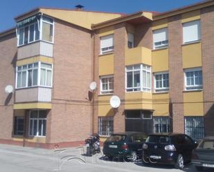 Exterior view of Flat for sale in Pedrajas de San Esteban  with Balcony