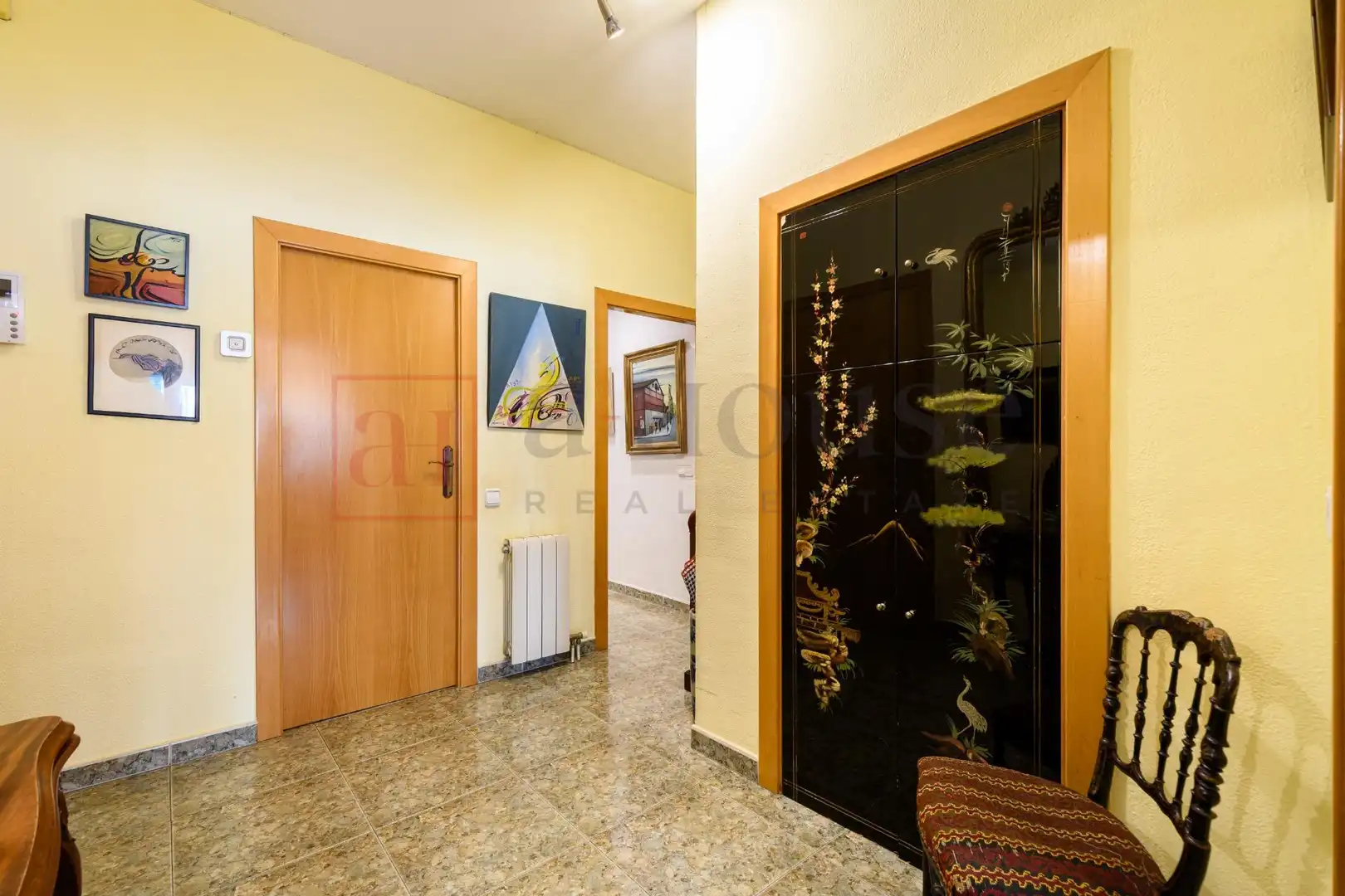 Wohnung zum Verkauf in Barcelona mit Klimaanlage, Heizung und Terrasse