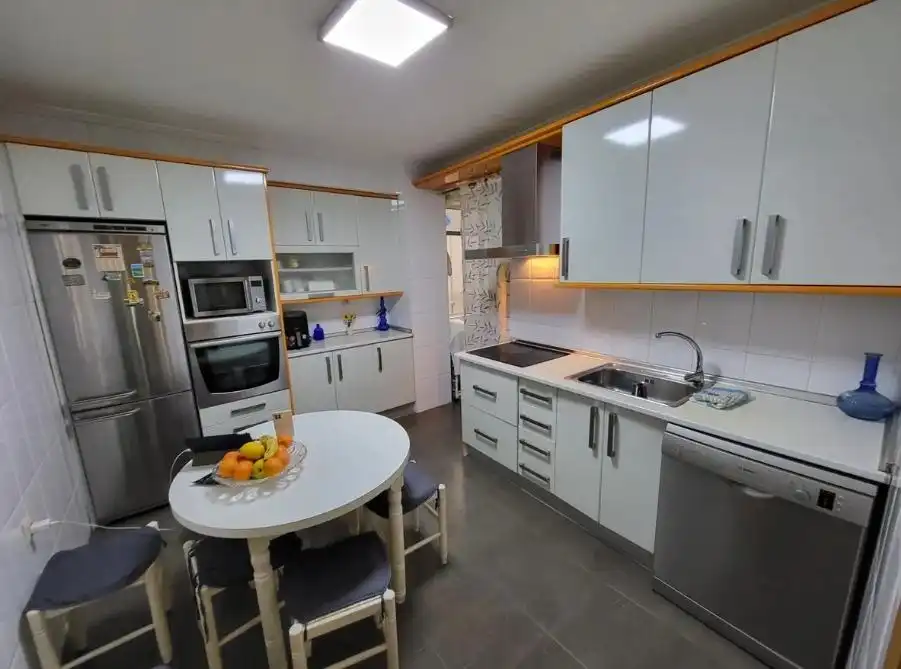 Cuina de Apartament en venda en Almería amb Aire condicionat