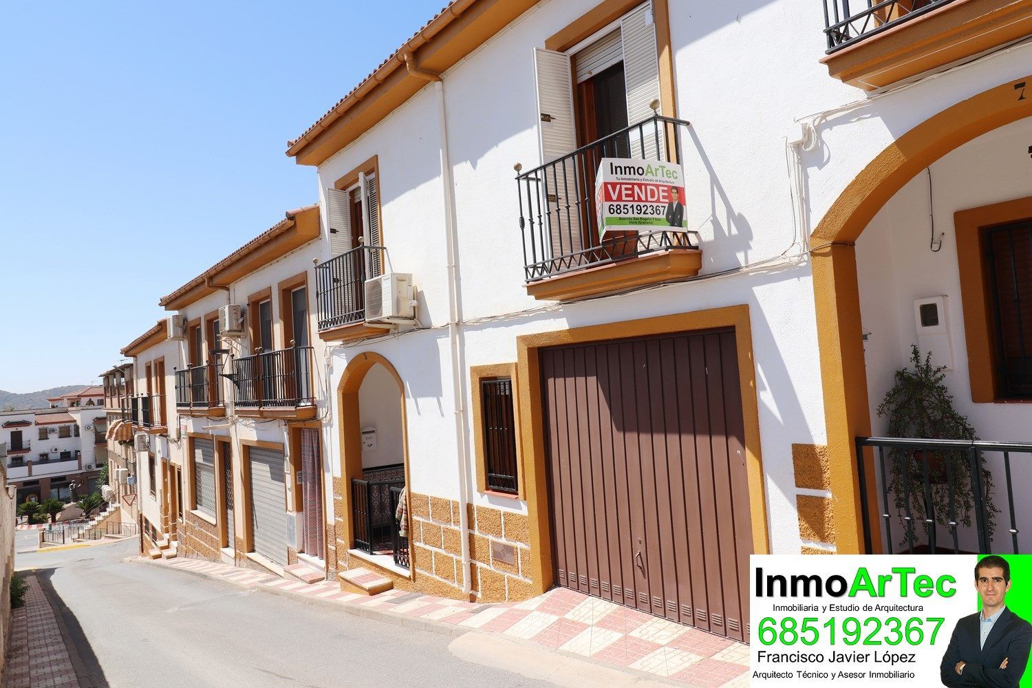 Exterior view of Single-family semi-detached for sale in Íllora  with Air Conditioner and Balcony