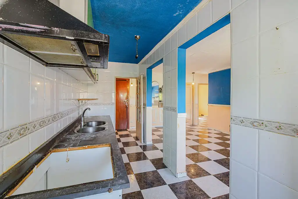 Kitchen of Flat for sale in Sevilla