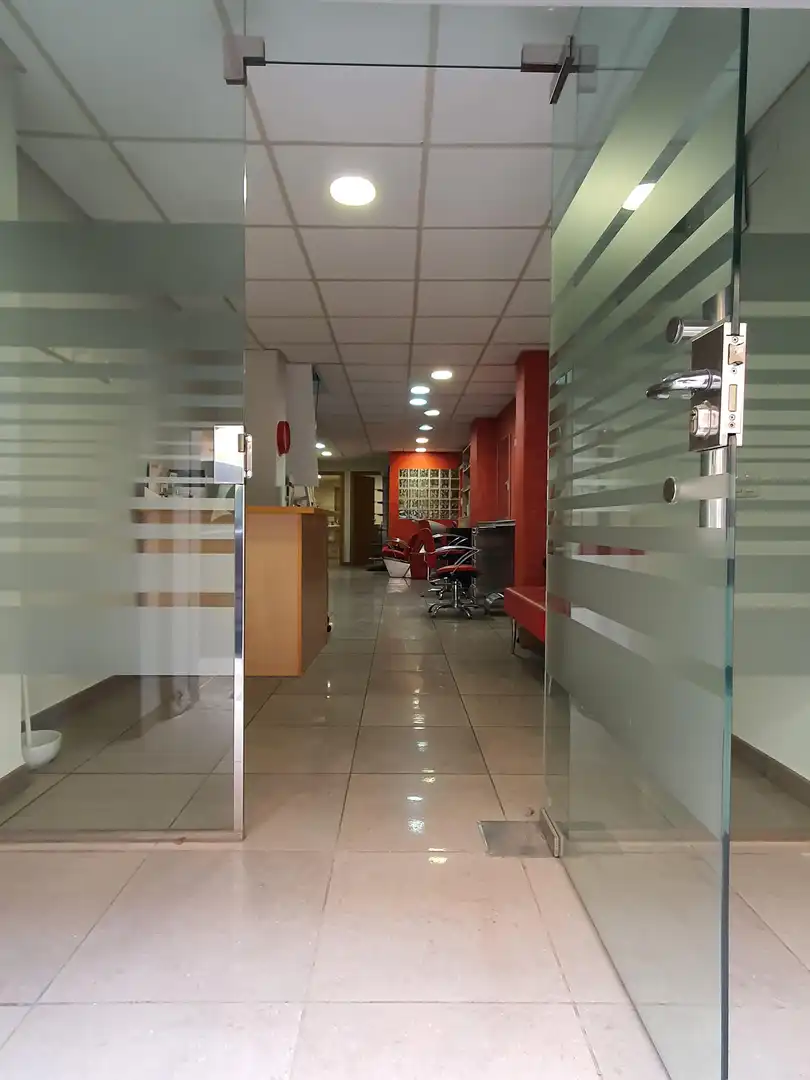 Local comercial en venda a Sur, imagen 3