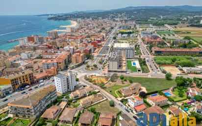 Vista exterior de Pis en venda en Calonge amb Calefacció, Jardí privat i Terrassa