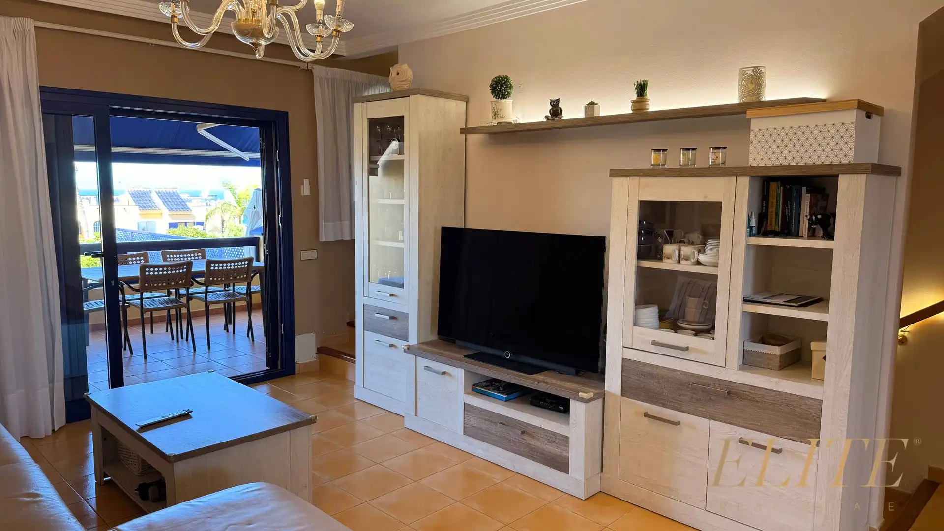 Living room of Detached homes for sale in San Bartolomé de Tirajana  with Air Conditioner, Heating and Private garden