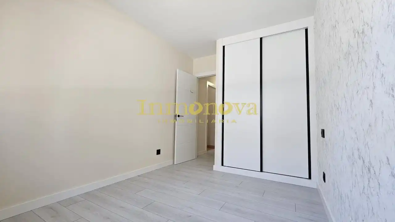 Schlafzimmer von Wohnung zum Verkauf in Ribeira mit Heizung