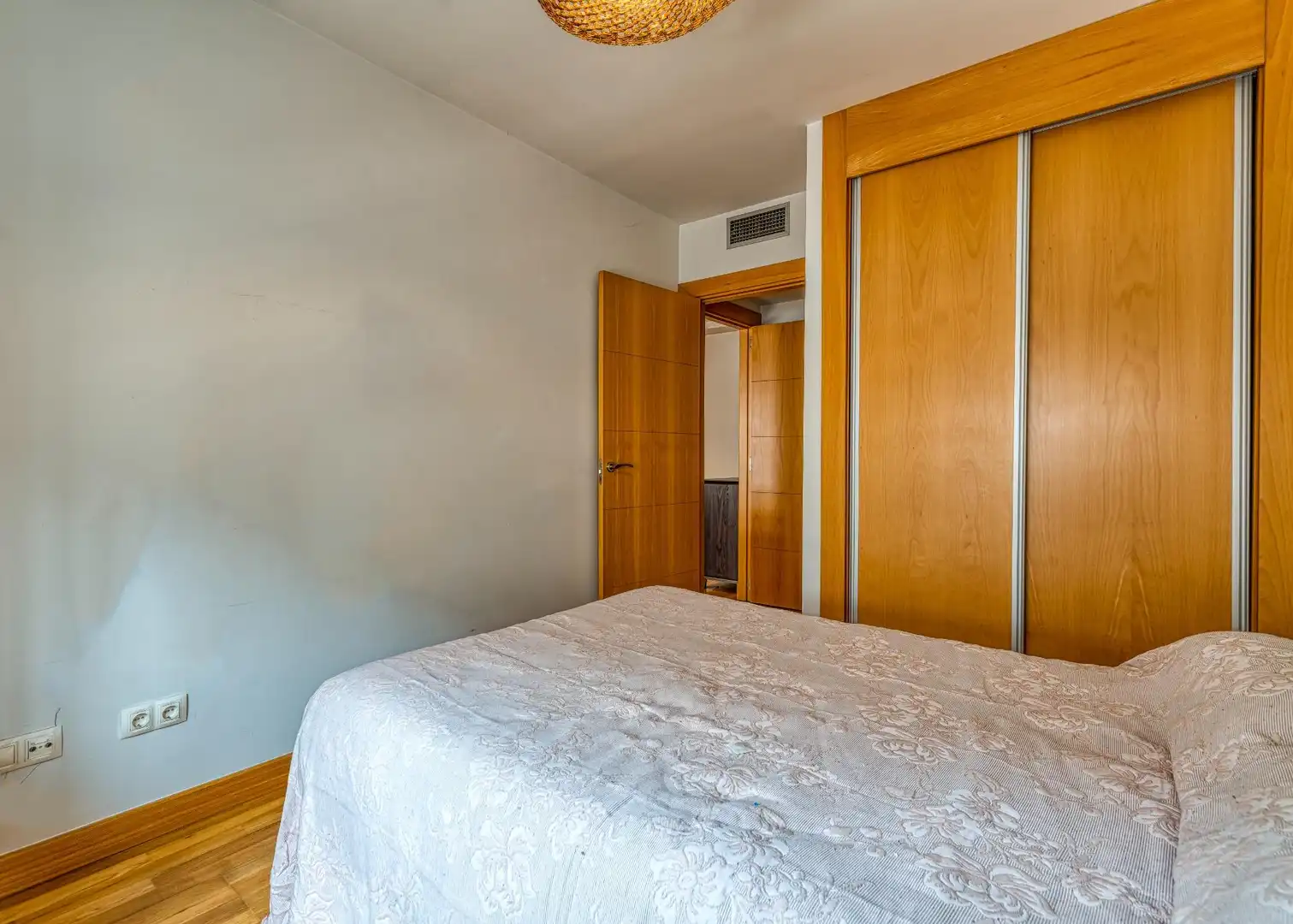 Habitación de Piso en venta en Yebes con Aire acondicionado, Calefacción y Jardín privado