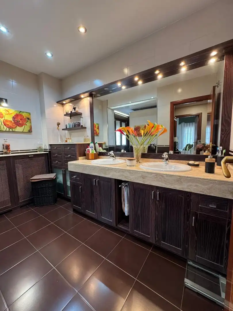 Baño de Casa o chalet en venta en Navalcarnero con Aire acondicionado, Jardín privado y Terraza