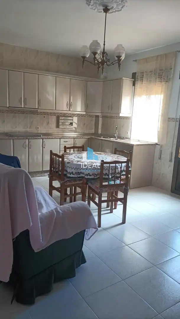 Cuina de Casa o xalet en venda en La Haba  amb Aire condicionat, Traster i Moblat