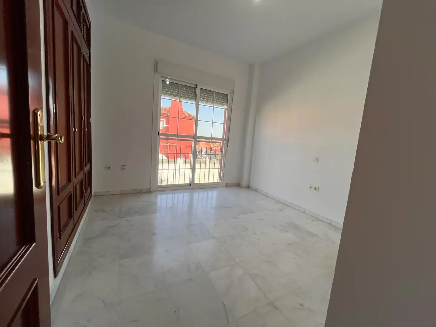 Casa aparellada amb piscina en venda a Colegio Europa, imagen 26