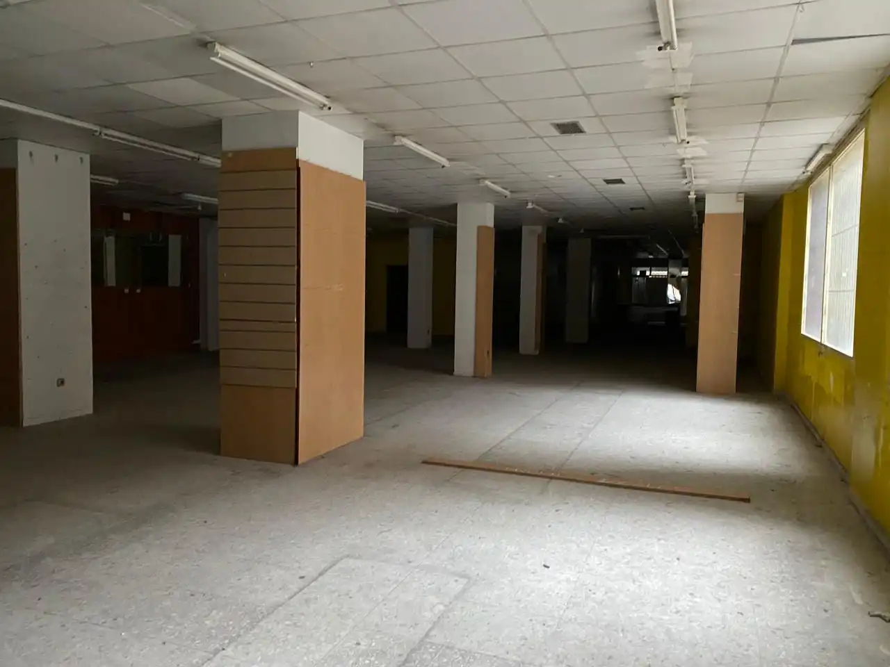 Local comercial en venda a Calle San Fructuoso 2 24007 Leon, imagen 6