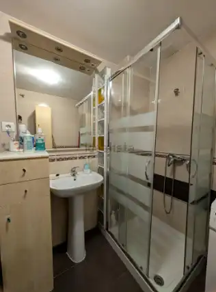 Bathroom of Flat for sale in Foz  with Heating