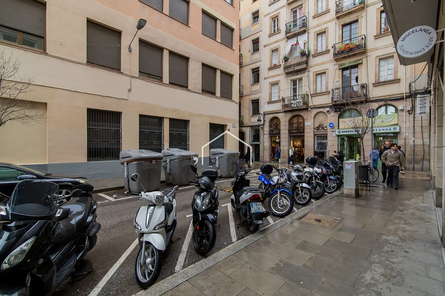 Parkplatz von Wohnung zum Verkauf in Barcelona mit Heizung, Parkett und Ofen