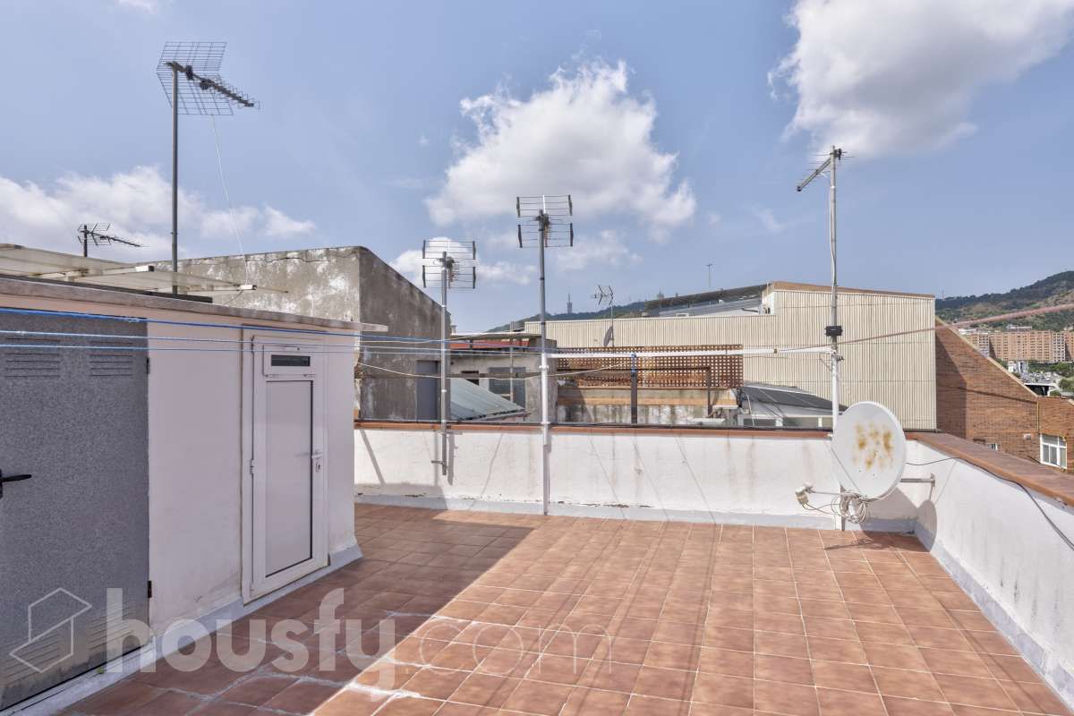 Terrassa de Pis en venda en  Barcelona Capital amb Parquet, Traster i Balcó