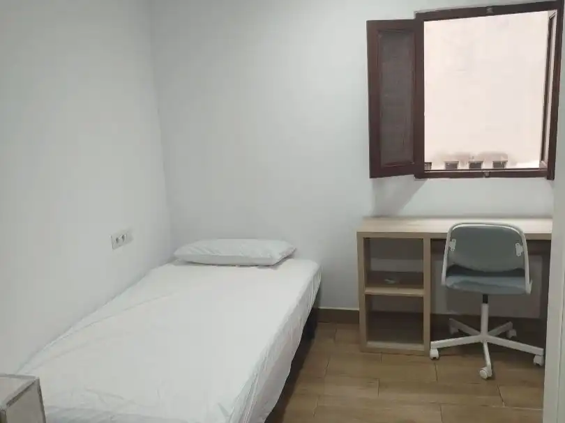 Dormitori de Casa o xalet en venda en Burjassot amb Terrassa