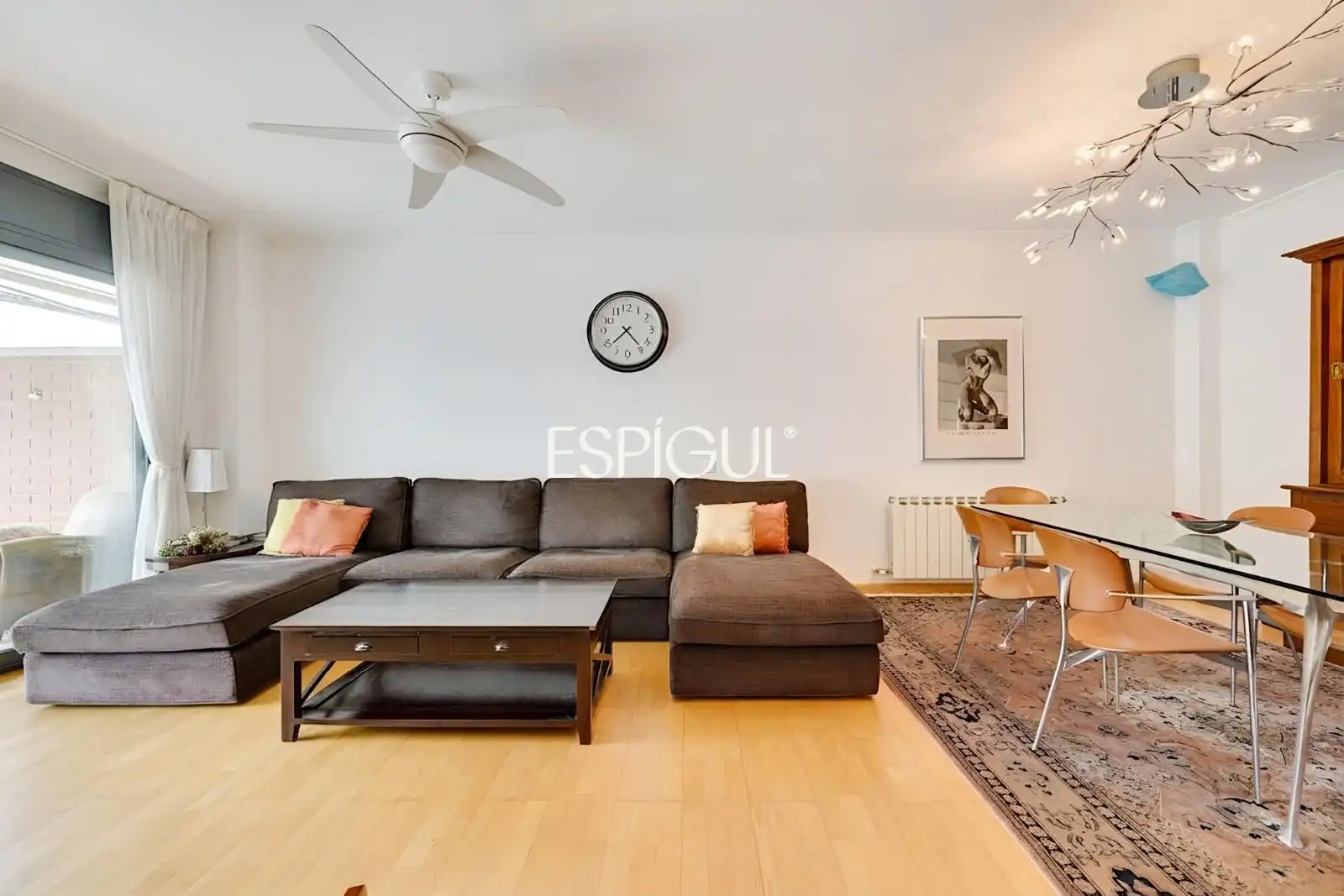 Sala de estar de Piso en venta en Sant Cugat del Vallès con Calefacción, Parquet y Terraza