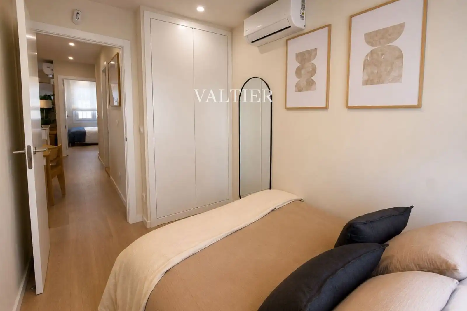 Bedroom of Flat for rent in Madrid  with Air Conditioner, Heating and Furnished