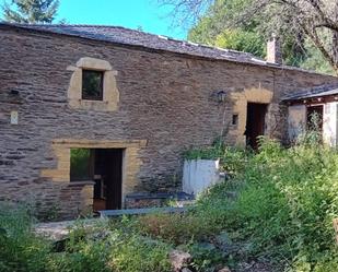 Vista exterior de Casa o xalet en venda en Santa Eulalia de Oscos amb Calefacció i Moblat