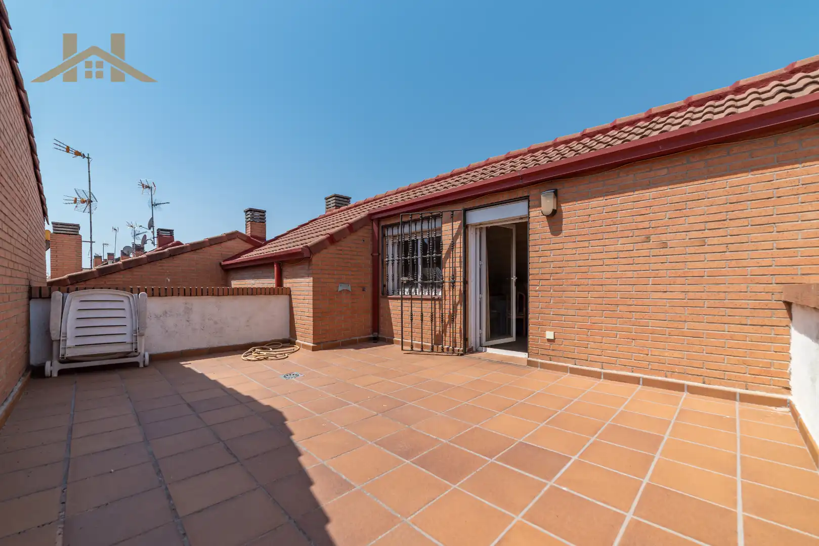 Terraza de Casa adosada en venta en Navalcarnero con Aire acondicionado, Calefacción y Jardín privado