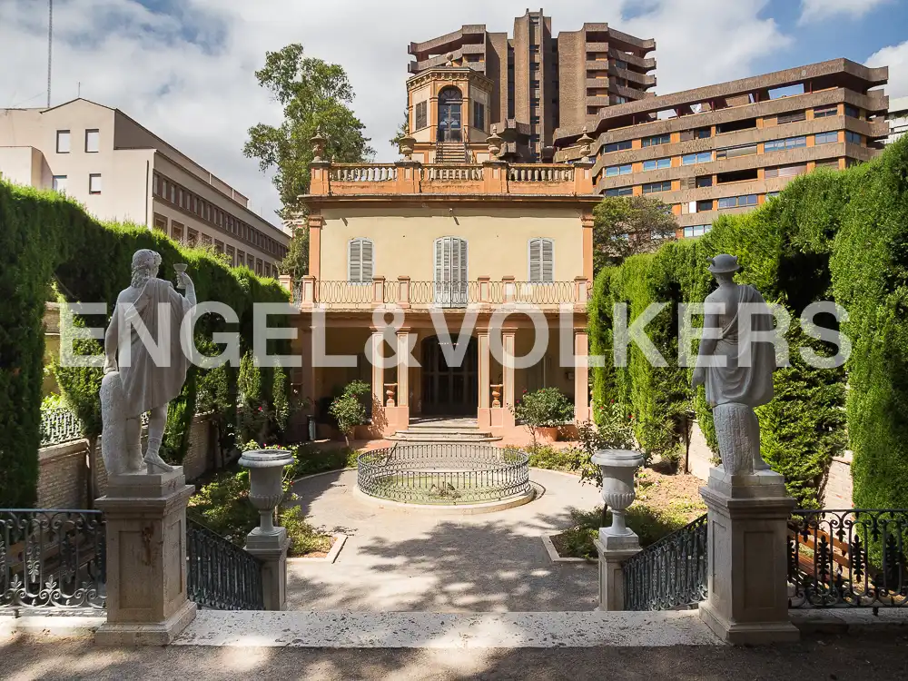 Exterior view of Flat for rent in Valencia  with Air Conditioner, Heating and Terrace