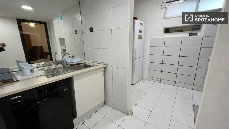 Cocina de Piso de alquiler en Madrid con Aire acondicionado, Calefacción y Amueblado