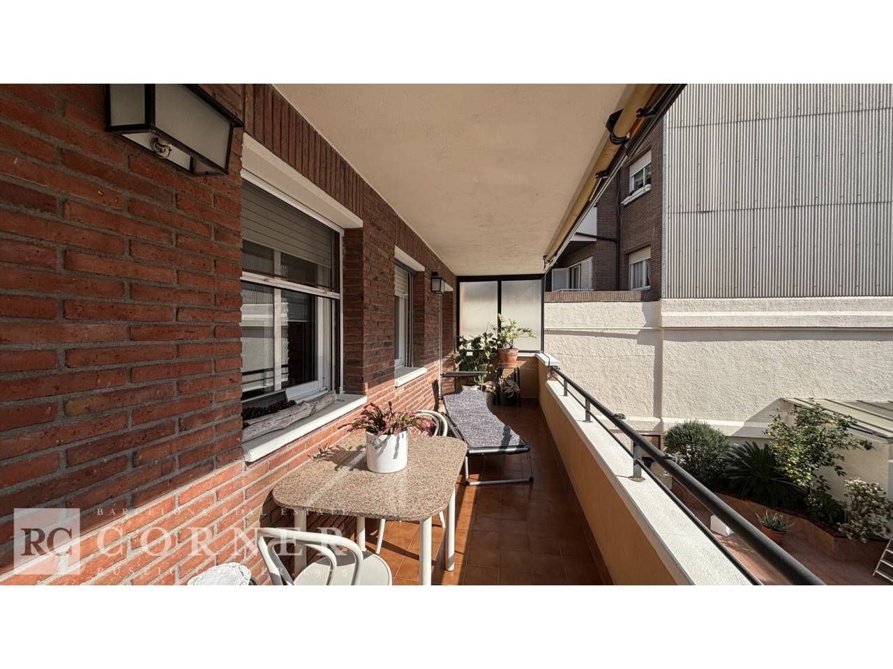 Vista exterior de Piso en venta en  Barcelona Capital con Calefacción y Trastero