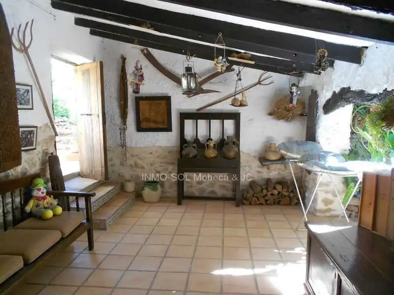 Country house zum Verkauf in Calpe / Calp mit Privatgarten, Terrasse und Abstellraum