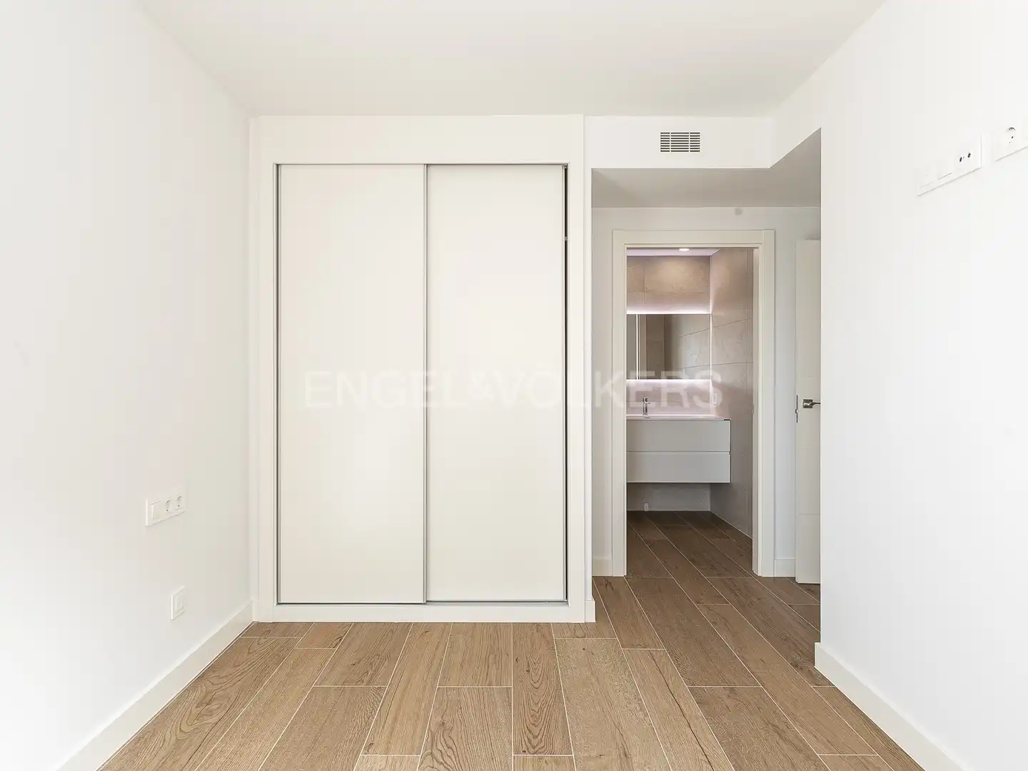 Schlafzimmer von Wohnung zur Miete in Barcelona mit Klimaanlage, Heizung und Parkett