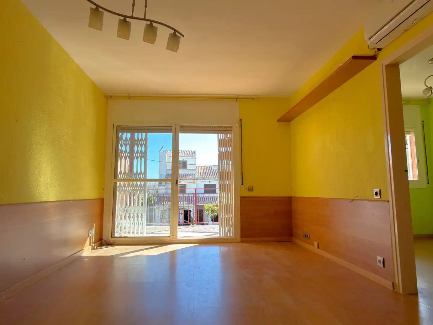 Living room of Flat for sale in Cubelles  with Terrace, Storage room and Balcony