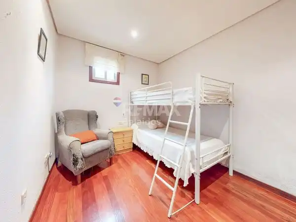 Bedroom of Flat for sale in Vigo   with Storage room and Balcony