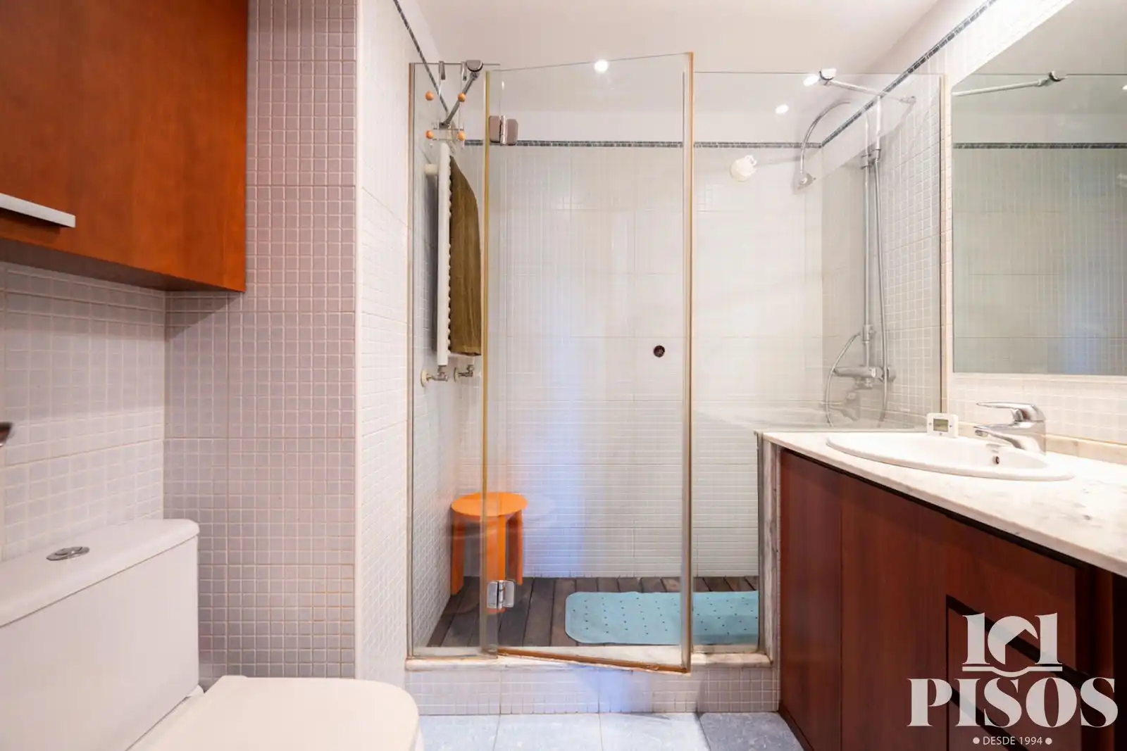 Baño de Piso de alquiler en Sant Cugat del Vallès con Calefacción, Parquet y Terraza